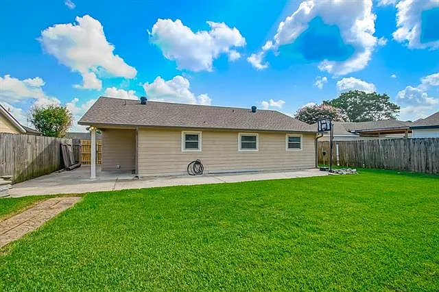 2725 Varnado St — Photo 26