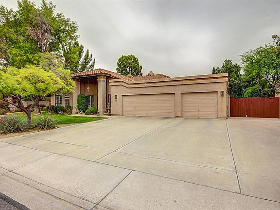 4th image of 1228 E Glencove Cir