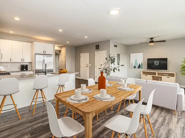 920 S 2nd St #202, Milwaukee, WI 53204