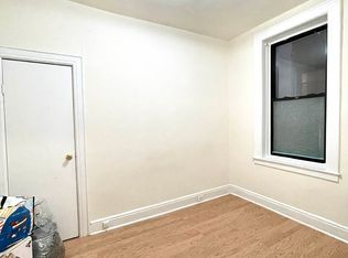 28-47 34th St #3, Astoria, NY 11103