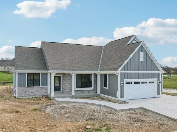 1707 White Deer TRAIL, Waukesha, WI 53189