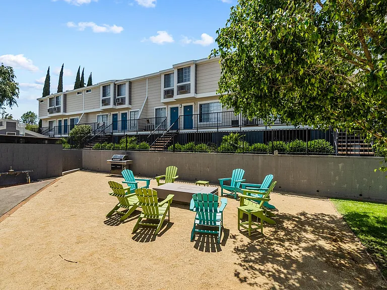Lake Balboa Townhomes — Photo 1