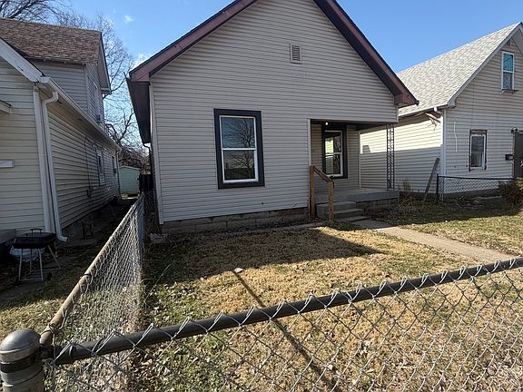 4th image of 328 S Addison St