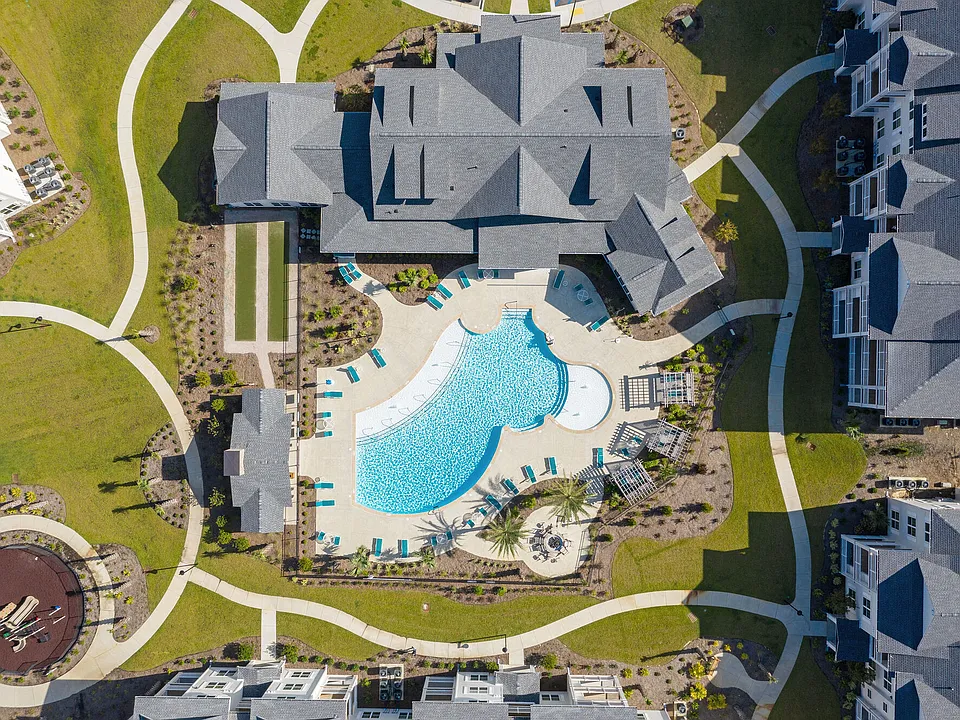 The Meadows at Burnside Farms apartments community photo