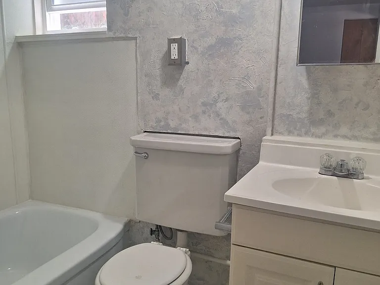 4625 W 25th Ave — Photo 6