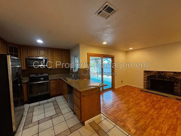 286 Frigate Ct — Photo 3