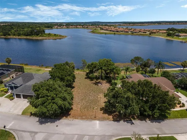634 Hart Lake Dr #16, Winter Haven, FL 33884