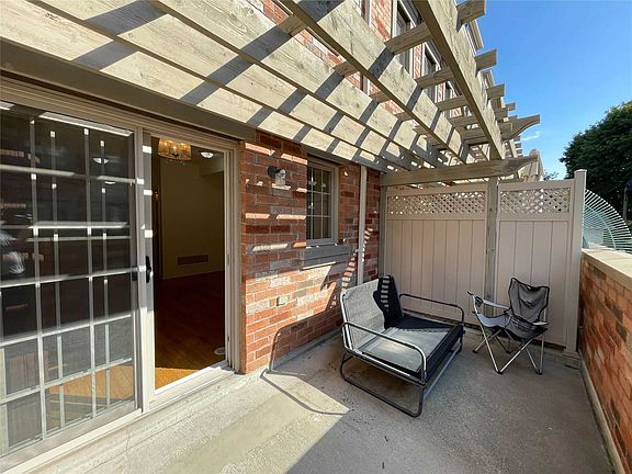 5th image of 171B Finch Ave E