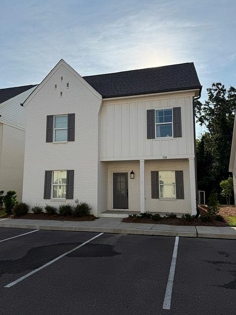 1st image of 524 Meadow Crest Cir