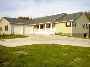 282 Saddle Ridge Dr, Warne, NC 28909