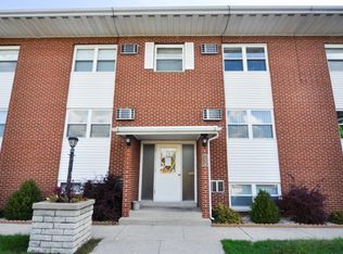 10029 Kennedy Ave, Highland, IN 46322