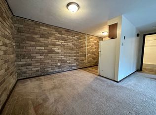 Amazing 1 Bedroom with Beautiful Exposed Brick! Off-Street Parking & Laundry Included!, New Kensington, PA 15068