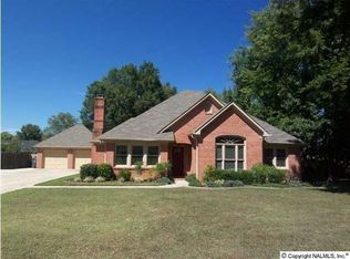 2304 Duncansby Dr SW, Decatur, AL 35603