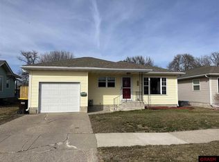 303 7th Ave S, Saint James, MN 56081