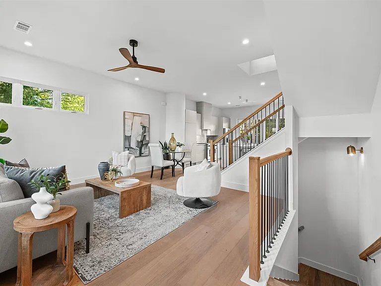 1510 Holly Ave — Photo 16