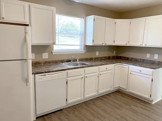 1752 Lewisburg Pike - 1 — Photo 2