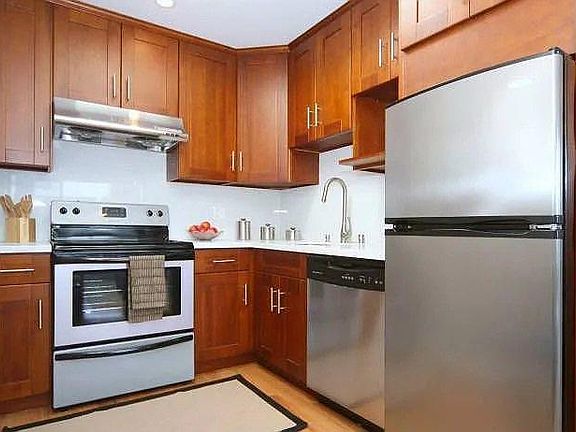 2nd image of 716 2nd Ave APT 5