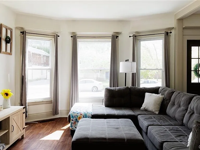 624 Hamlin St — Photo 7