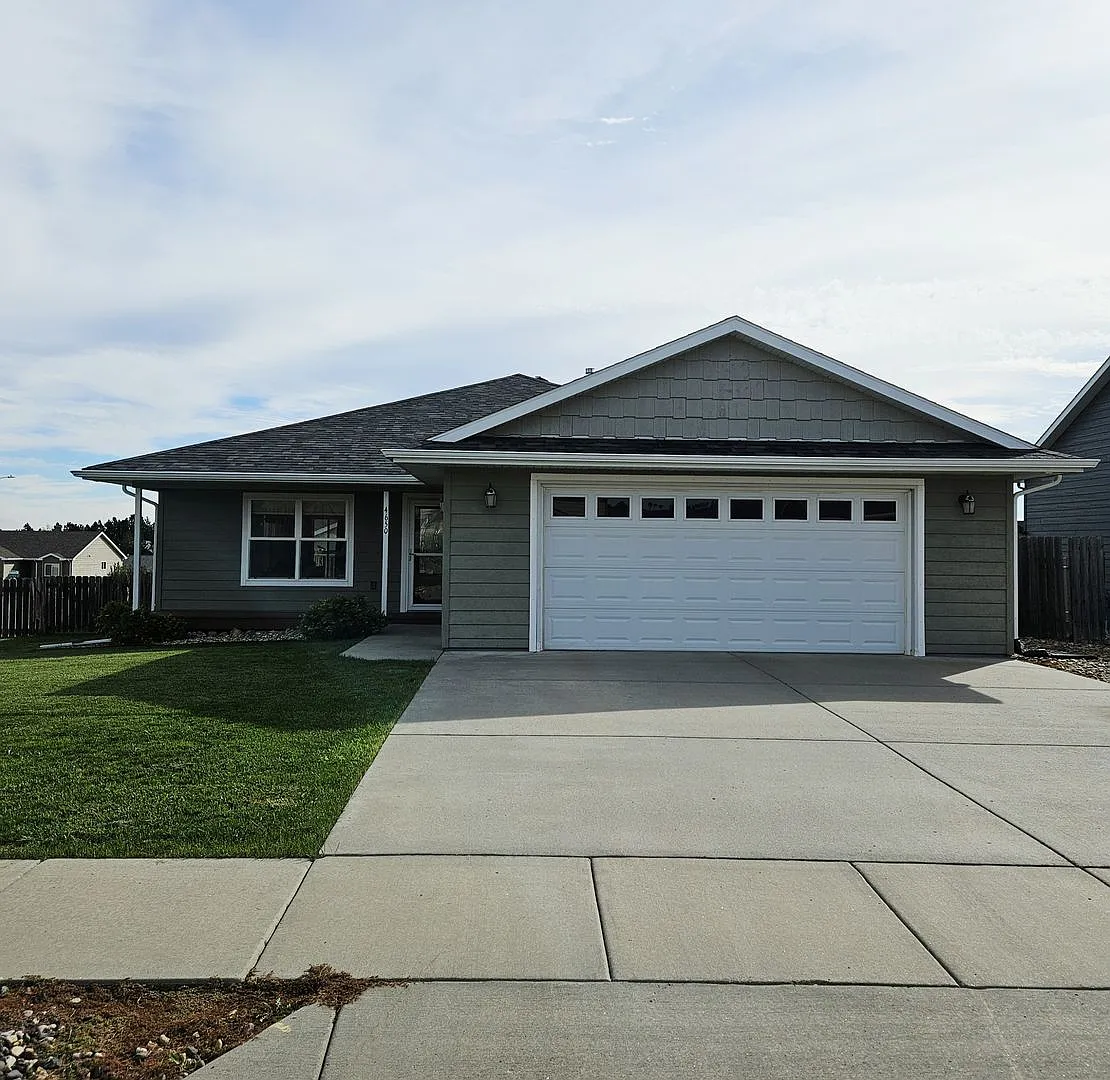 4 Bed | 3 Bath | Double Garage | Pet Negotiable | Auburn Hills — Photo 2