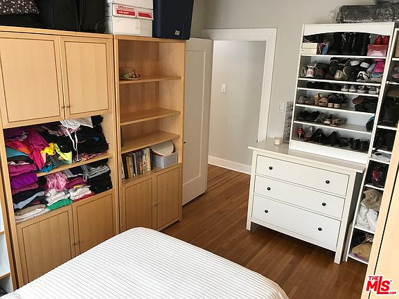 3rd image of 431 1/2 N Norton Ave