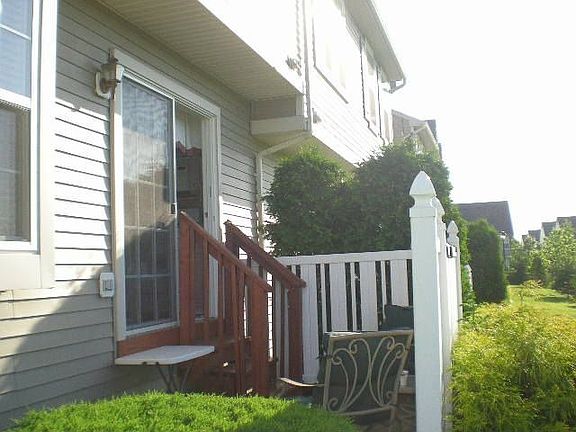 outside house (patio)