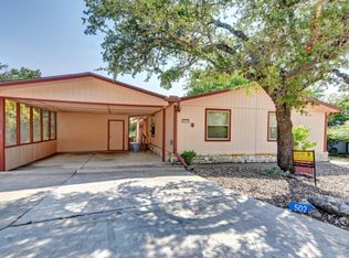 502 Chestnut Oak W, Ingram, TX 78025