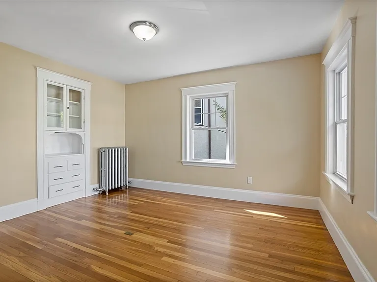21 Frank St #23 — Photo 6