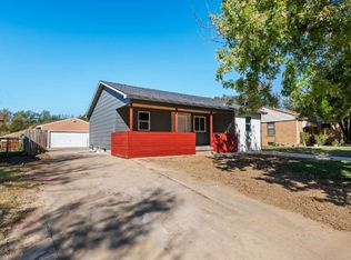 1147 Inverness Dr, Wichita, KS 67218