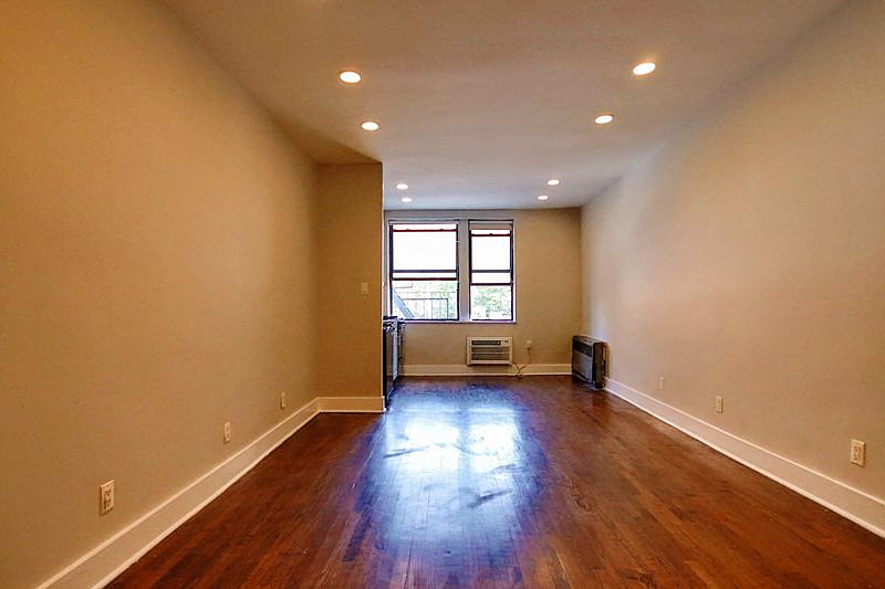 1st image of 422 E 14th St APT 3A