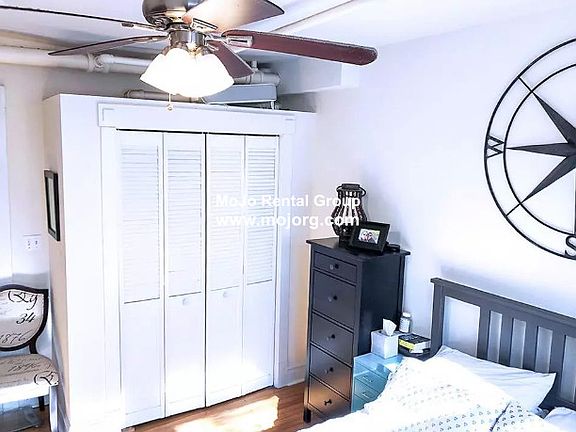 5th image of 3501 N Greenview Ave #Gdn