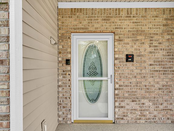3rd image of 1100 Eastfield Dr
