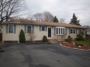 71 Larson Dr, Warwick, RI 02886