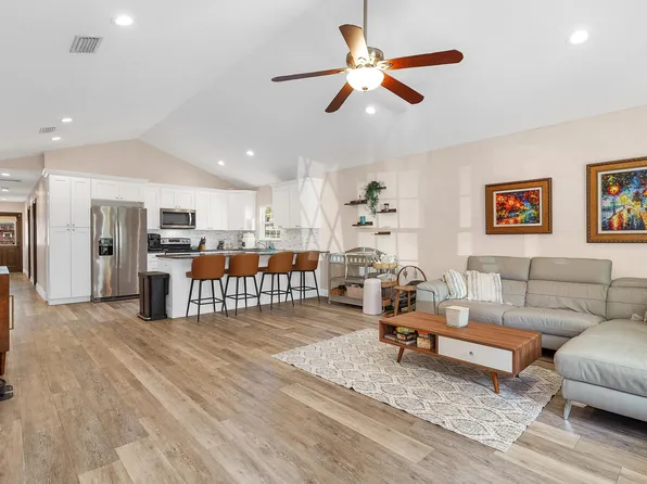 5841 Oak St, Elkton, FL 32033