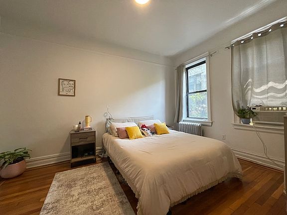 4th image of 350 7th St APT A4