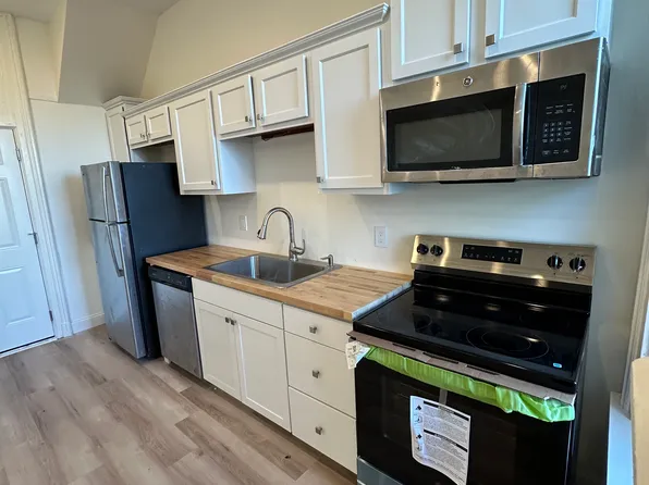 930 Summit Ave APT 1, Cincinnati, OH 45204