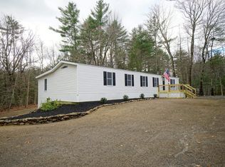 30 Brian St, Sandown, NH 03873