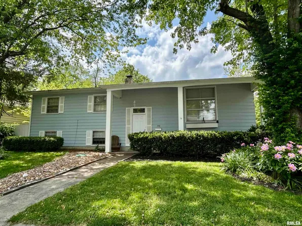 300 S Eason Dr, Carbondale, IL 62901