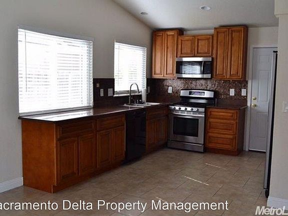 4th image of 8894 Harvest Hill Way