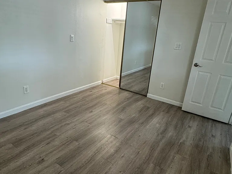8018 Chastain Ave — Photo 5