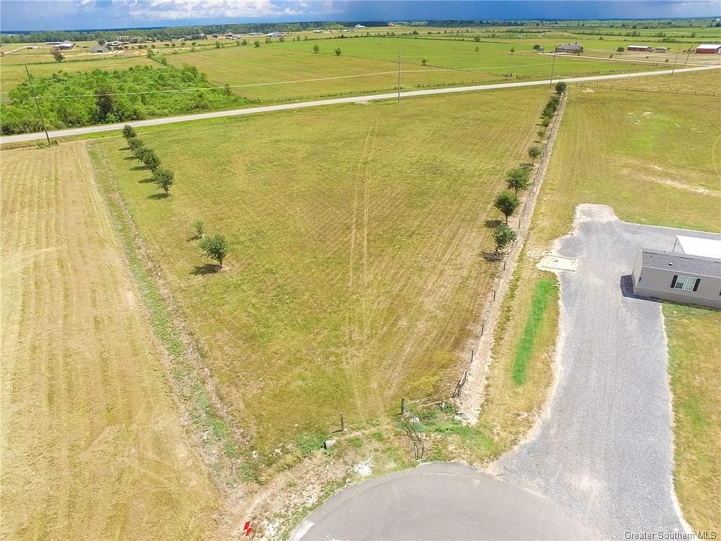 5823 Saddle Dr, Iowa, LA 70647 MLS SWL23005744 Zillow