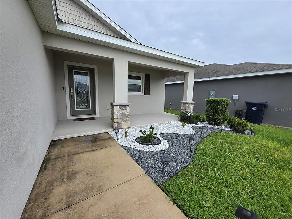 3 bed, 2.0 bath, 1435 sqft, $2,500 — Photo 3