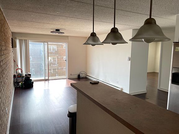 2nd image of 8100 W 87th St APT 3H
