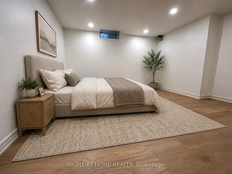 99 Ascalon Dr — Photo 3