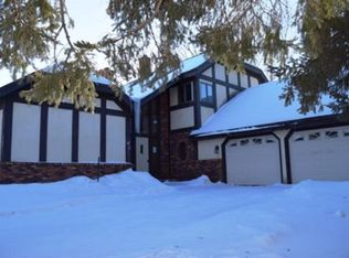 345 Hillside Cir, Baldwin, WI 54002