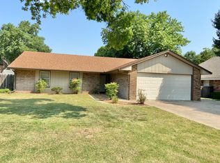 2056 Buggy Whip Ln, Enid, OK 73703