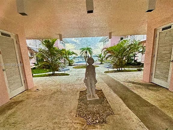5th image of 7921 East Dr APT 8