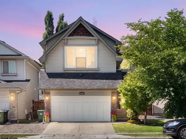 1258 S New Brighton Dr SE, Calgary, AB T2Z 0W3