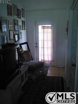 FRONT HALLWAY