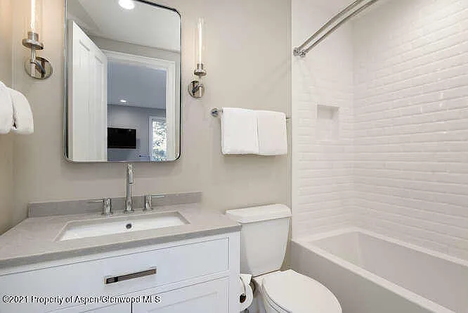 571 Booth Ln — Photo 46