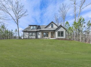 525 Meadow Cir, Ellijay, GA 30540